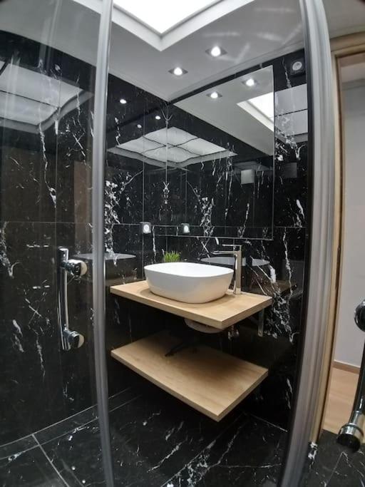 Апартаменты Urban House Aiolou Афины Экстерьер фото